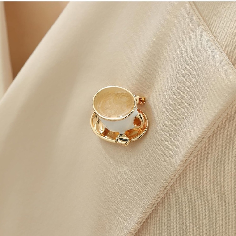 Mini Coffee Cup Brooch – Gold & Enamel Latte Pin, Café-Inspired Accessory